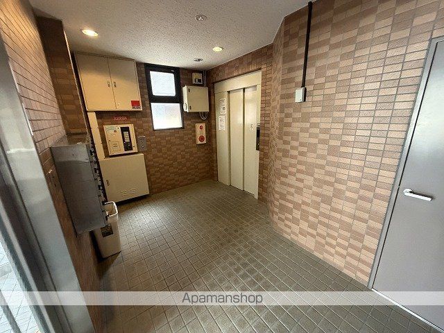 ウエストヴィラ21の玄関写真