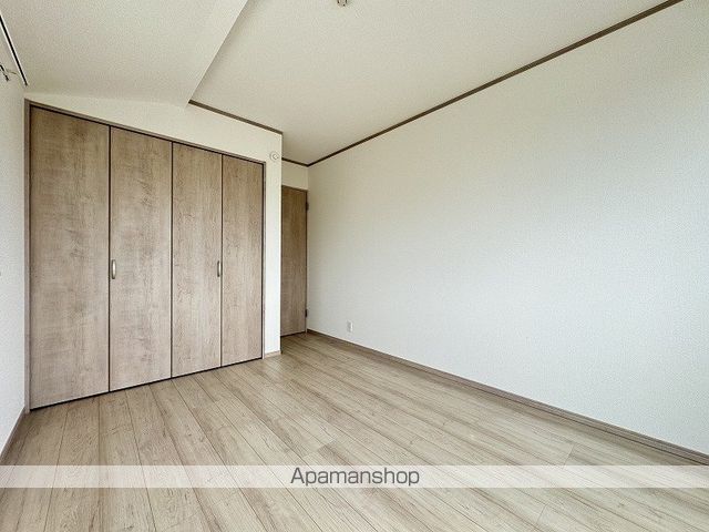 武蔵村山市 2階建 築3年の内装写真