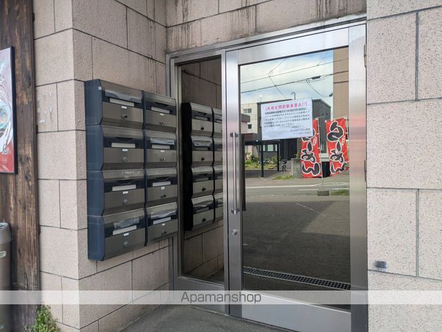 リッチタウン栄通壱番館の玄関写真