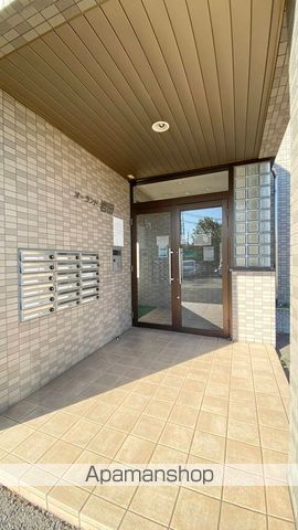 オーランド岩田の玄関写真