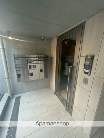 アレス中野の玄関写真