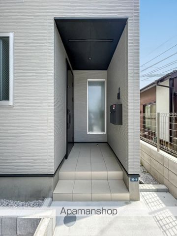 京王電鉄高尾線 京王片倉駅 徒歩6分 3階建 新築の玄関写真
