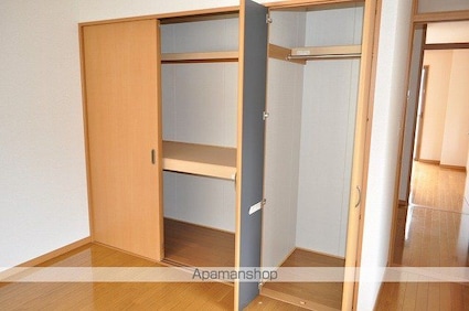 サンリツ・プレース殿屋敷[2DK/66.24m2]の収納