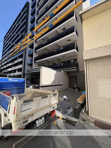 SEASONFLATS南森町PREMIERの玄関写真