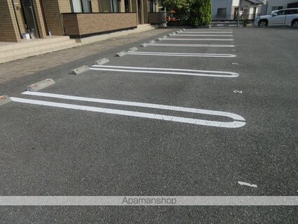 Ｒｅａｌ（レアル）[1LDK/50.05m2]の駐車場1