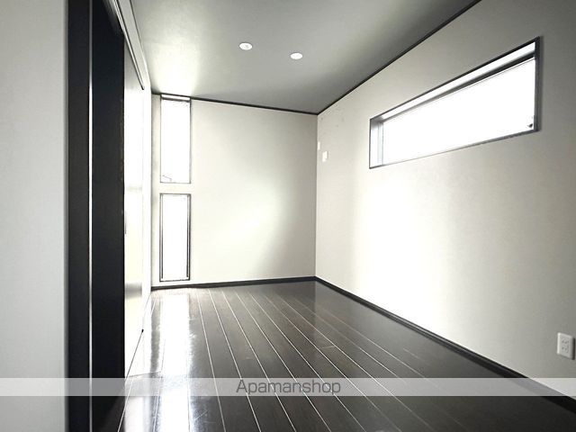 藤枝市 3階建 築5年の内装写真