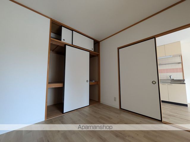 シャイン新西方の内装写真