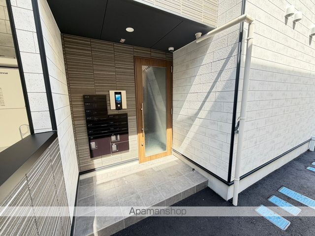 LE COCON 春日井IIの玄関写真