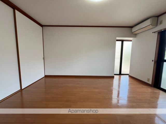 ビルHUEMの内装写真