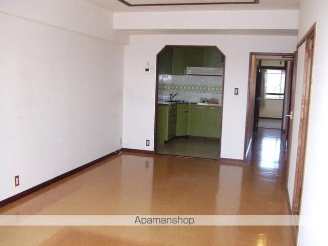 鶴巻温泉サマリヤマンションの内装写真