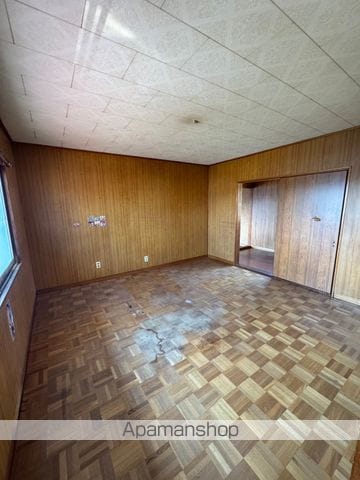 安八郡安八町 2階建 築58年の内装写真