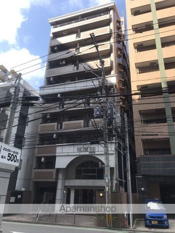 ピュアドーム天神アクロスの外観写真