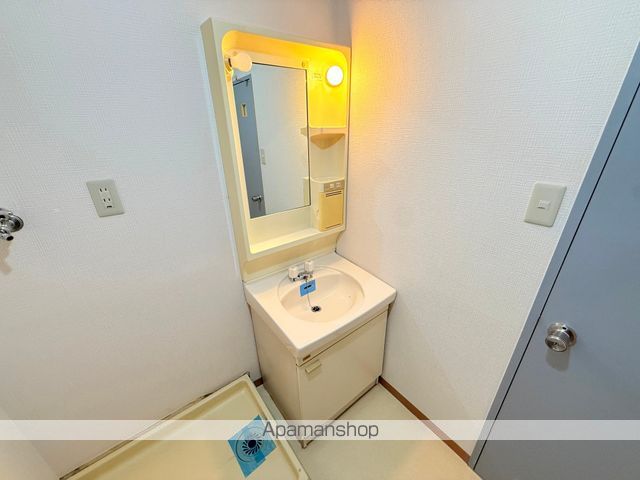 シロハイヌ今米の内装写真