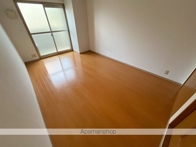 エリーフラッツ京町の内装写真