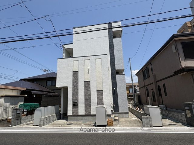 ハーモニーテラス三百人町IIIの外観写真