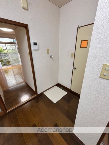 丘の上のアトリエの内装写真