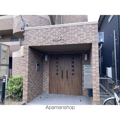 メゾンSKIIの玄関写真