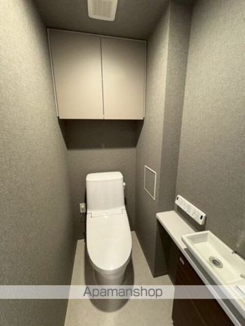 東京都中野区東中野１丁目[2LDK/43.65m2]のトイレ