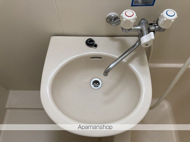 ロイヤルヒルズ駅南の内装写真