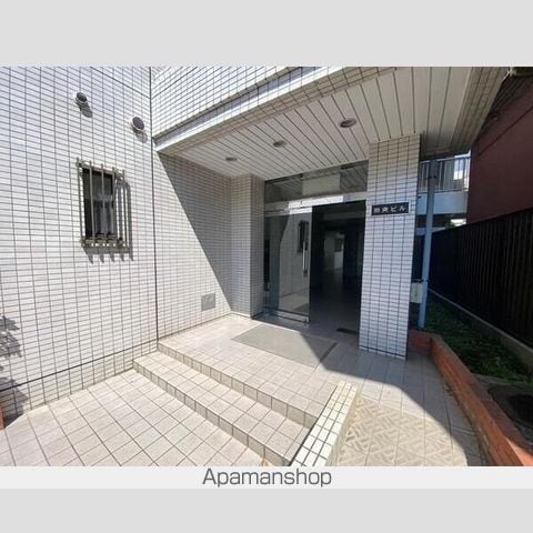 柏央ビルの玄関写真