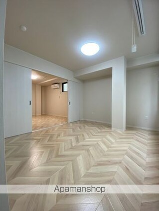 和歌山県和歌山市本町２丁目[2K/54m2]の内装2