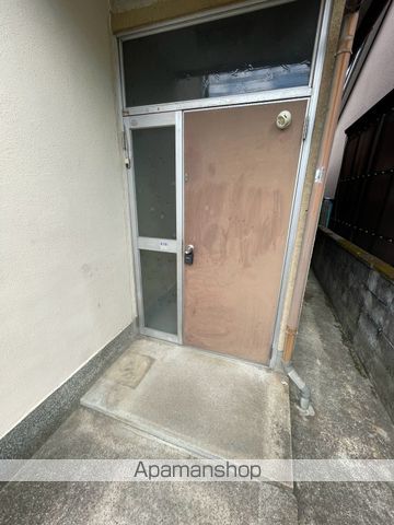 久世郡久御山町 2階建 築57年の玄関写真