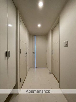 東京都世田谷区用賀３丁目[1K/30.3m2]の玄関