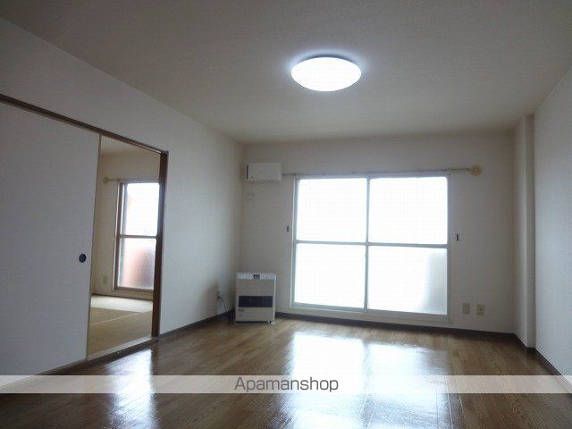 ローヤルハイツ東苗穂の内装写真