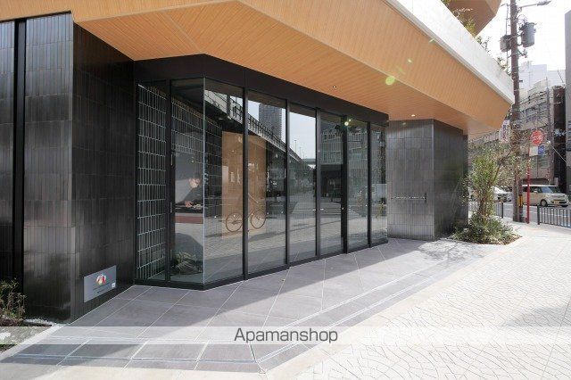 COMFORIA RIB本町WESTQの玄関写真