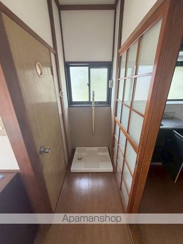 白新線 新潟駅 徒歩37分 2階建 築42年の内装写真