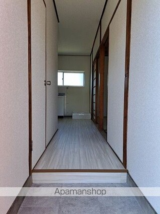 ビアンコ内原[2K/170.1m2]の玄関