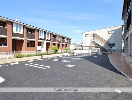 ソレイユ[2LDK/58.06m2]の駐車場