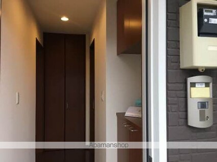 メゾンアイリス[1LDK/47.01m2]の玄関