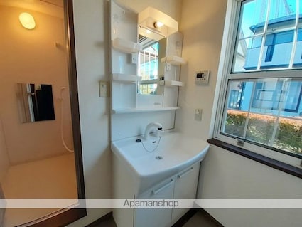 ファミール石芝ＡＢＣ[3LDK/77.76m2]の洗面所