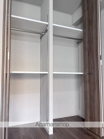 IRVINGNEO岸里TAMADEの内装写真