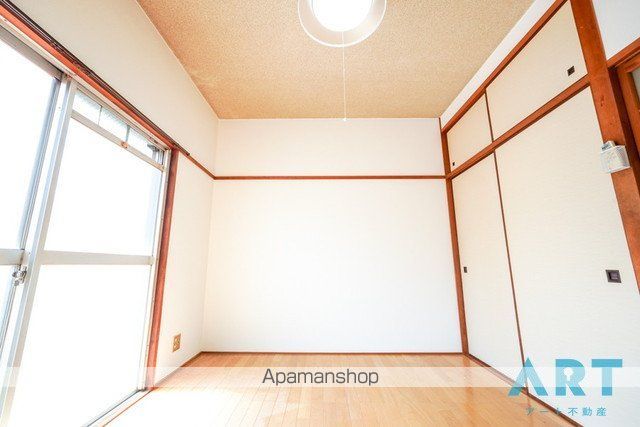 泉ハイツの内装写真