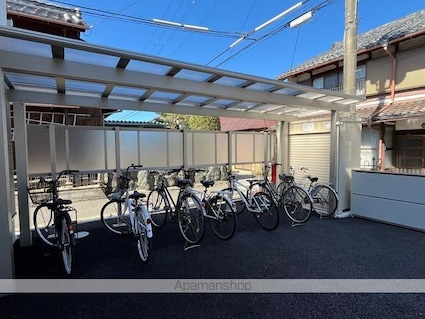 ｂｉｌｌｓ　陽　（ビルズヒナタ）[1K/32.43m2]の駐車場