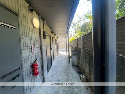 メゾンローズ[1K/24.5m2]のエントランス