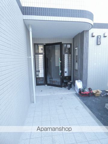 グランメール南郷13駅前の玄関写真