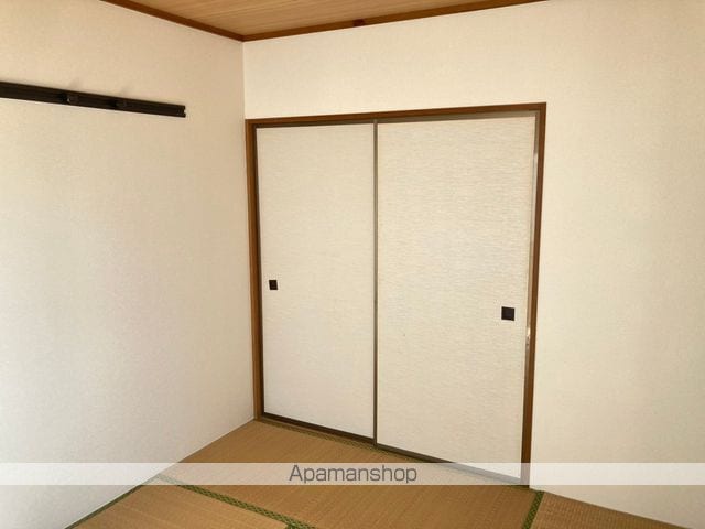 ハイツ中川Aの内装写真
