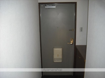 ピュアハイツ観音寺[3LDK/65.27m2]の玄関