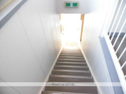 東京都世田谷区世田谷２丁目[1K/22.38m2]の共用部