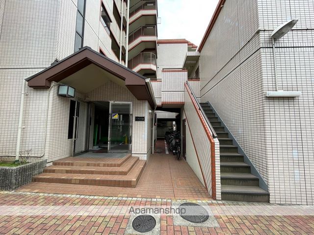 ハイグレード志紀の玄関写真