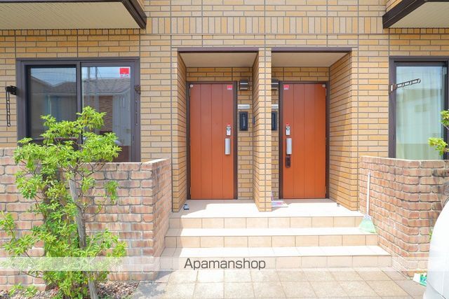 アール・プレジールIII Aの玄関写真