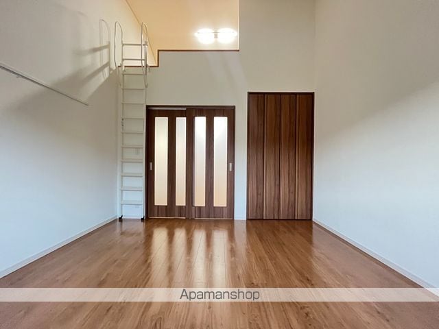ラークヒルズKの内装写真