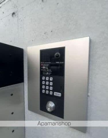 モント方南町の玄関写真