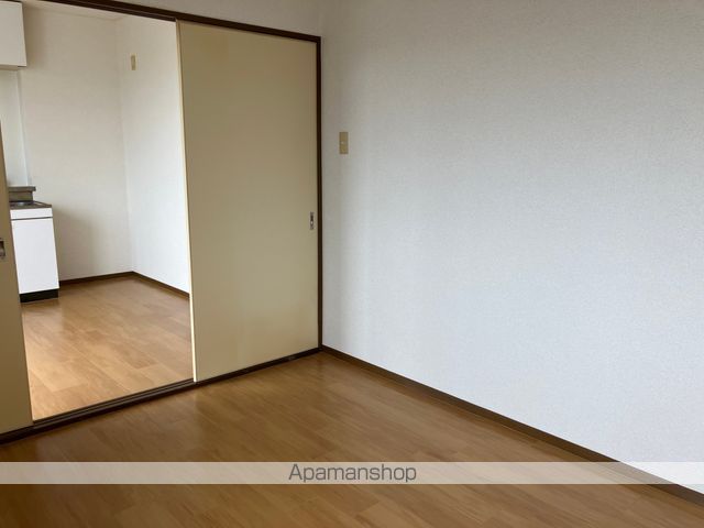 エルディム本町IIIの内装写真