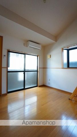 ピュア姪浜参番館の内装写真