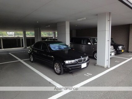 グランパレスパゴダ[1LDK/37.5m2]の駐車場