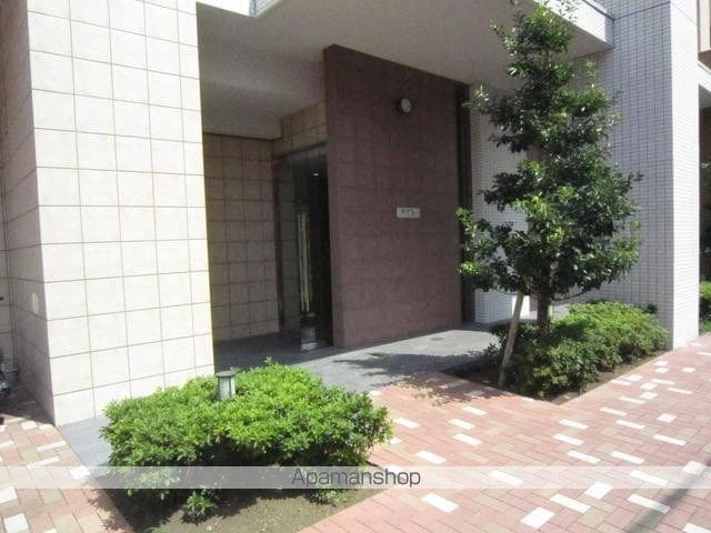 プライマル森下の玄関写真